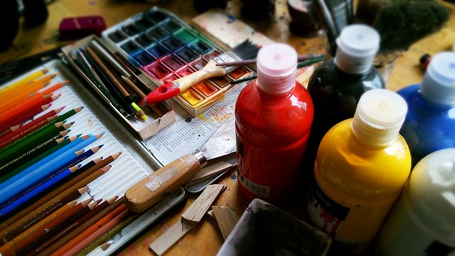 barvy a tužky na malování.jpg